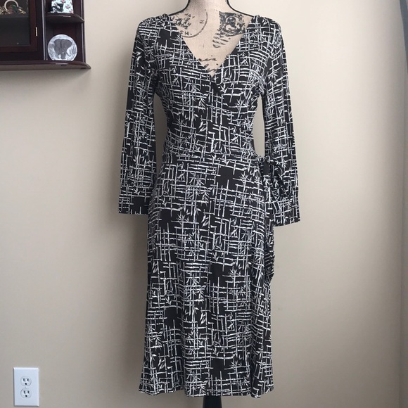 Ann Taylor Dresses & Skirts - 🌹 Ann Taylor Petite Rap Around Dress - size 6P